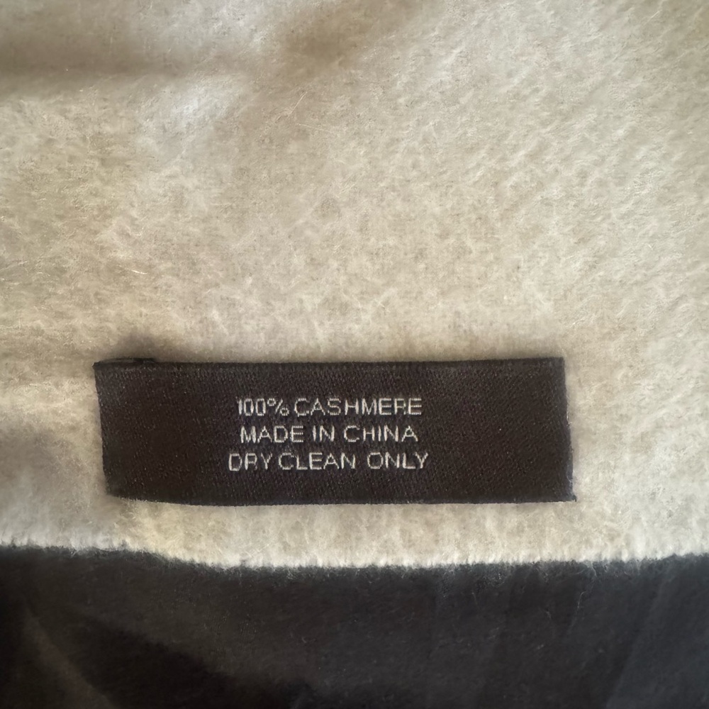 Coach Cashmere Scarf - Picture 4 of 5